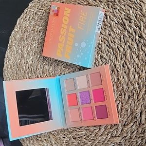 NWT REVOLUTION PASSION FRUIT FIRE SHADOW PALETTE.